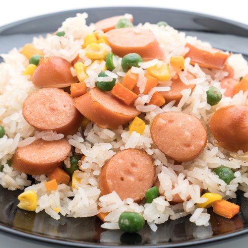 Arroz con salchichas